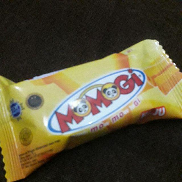 Momogi Stick rasa keju Coklat dan jagung bakar makanan
