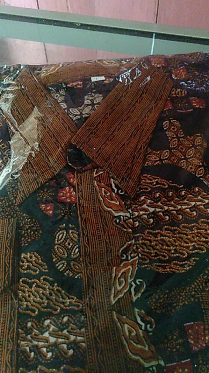 Kemeja Batik Pria Motif Sekar Jagad