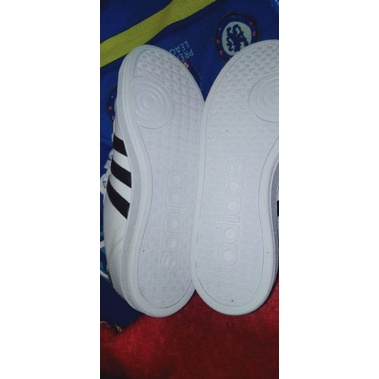 Adidas Neo Baseline