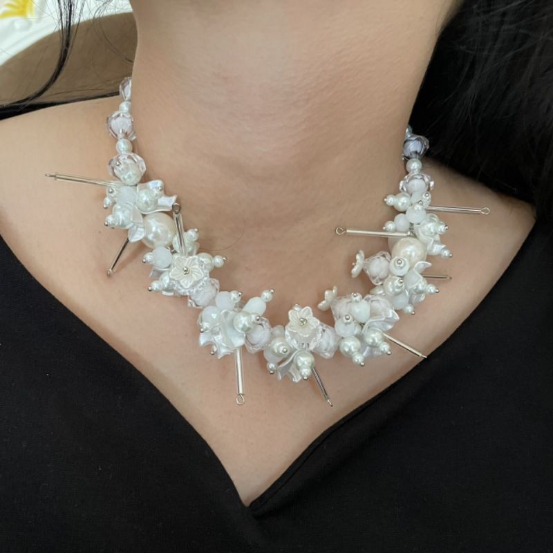 Snow white Necklace (Hijab Friendly)