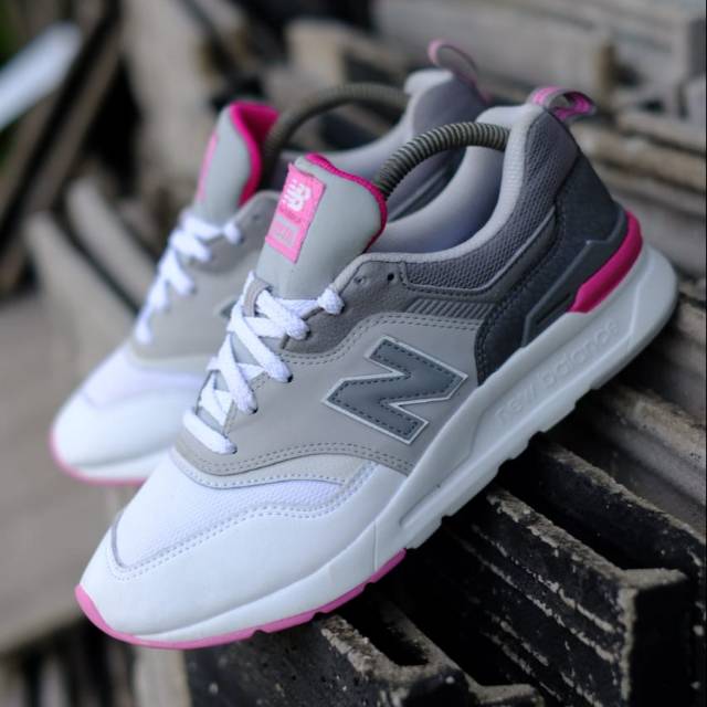 Sepatu New Balance 997 HAX grey pink original