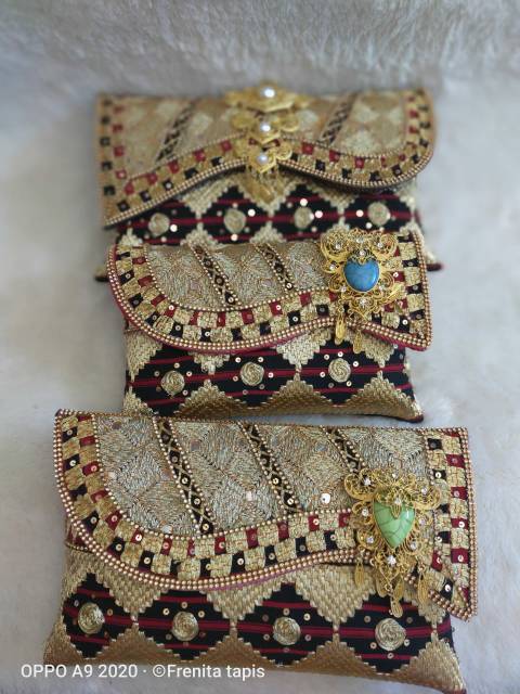 Clutch Tapis Ukuran  S M L