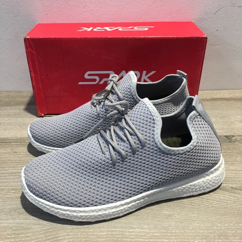 Spark Sepatu Wanita / Sneakers Wanita