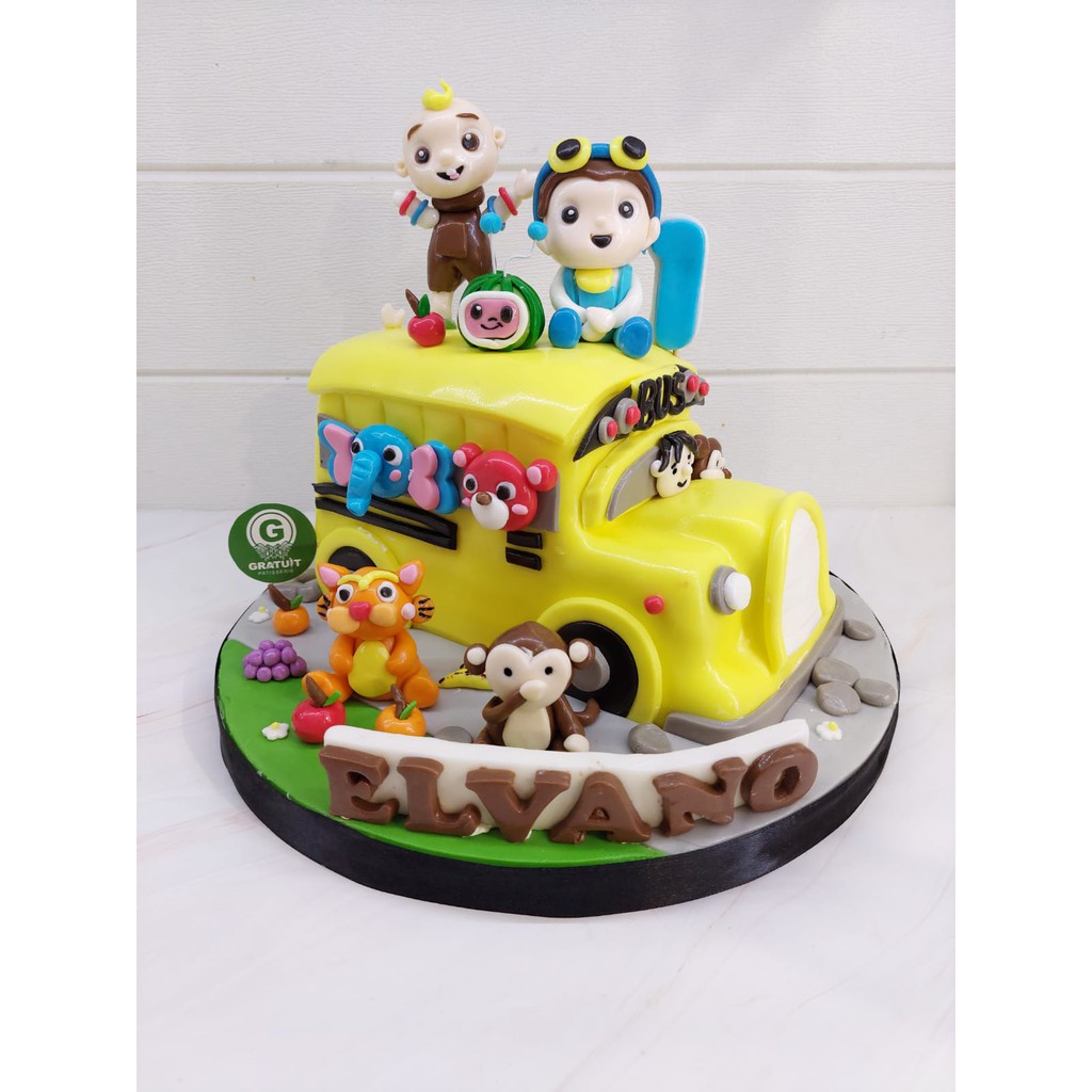 

CAKE BUS FONDANT COCOMELON UK 20CM