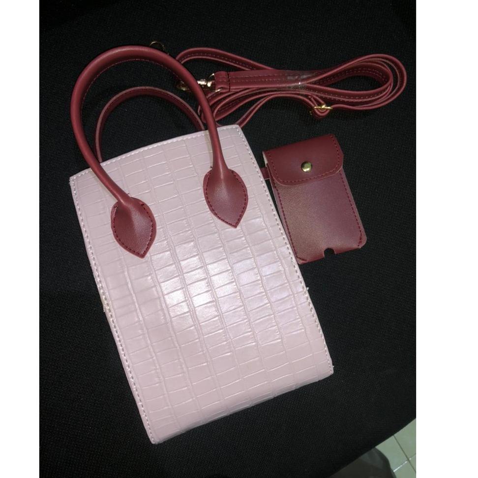 

Laris.. TASKU- fit BAG WHITE MURAH + bubble wrap C6H