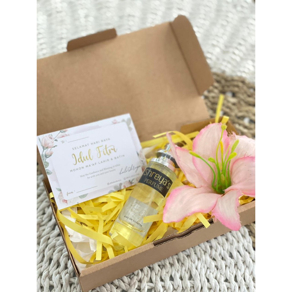 

Paket Hampers murah / Paket hampers lebaran murah / kado murah / gift box murah / hampers parfum