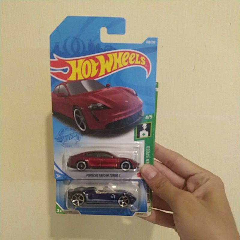 paket hotwheels hot wheels TH ford gtx + porsche taycan