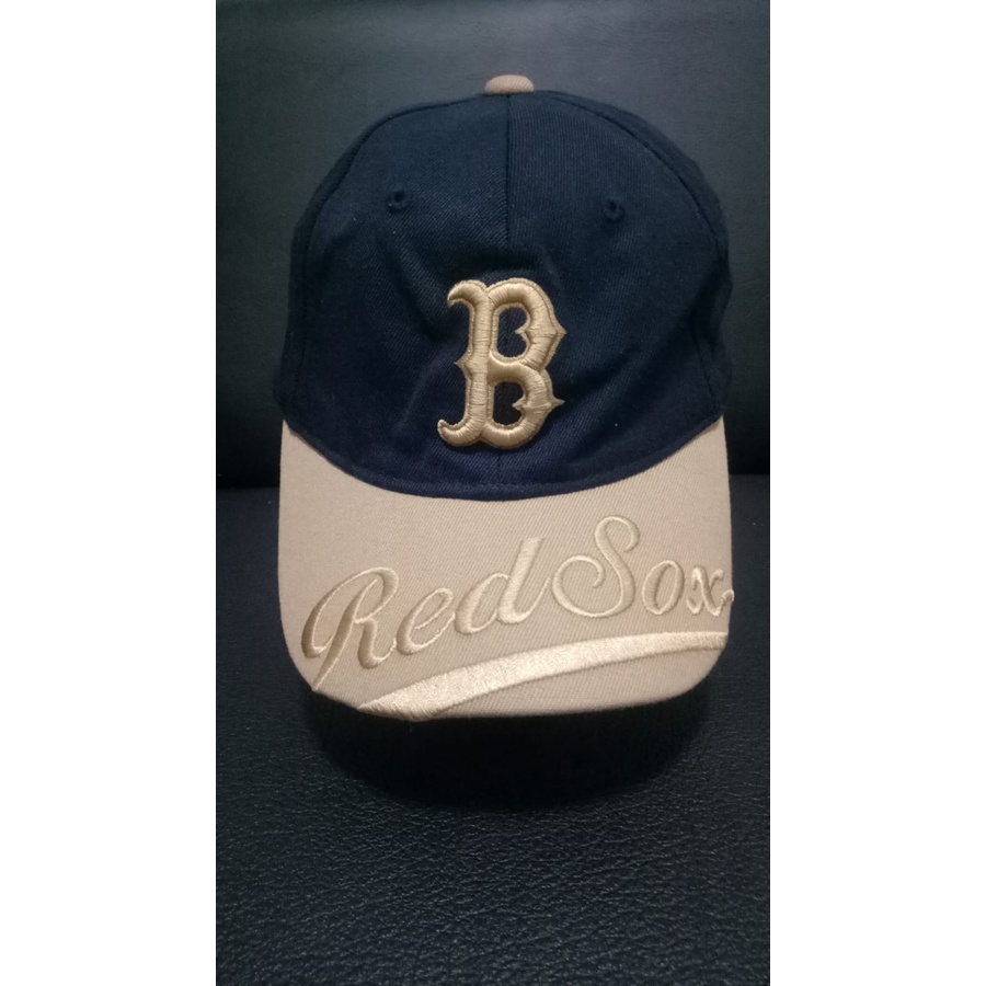 Preloved MLB Boston Hat Setelan