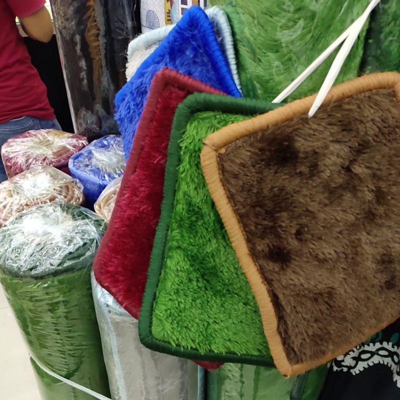 Karpet bulu / karpet rasfur / permadani / karpet polos / karpet minimalis / kasur bulu/ karpet kamar
