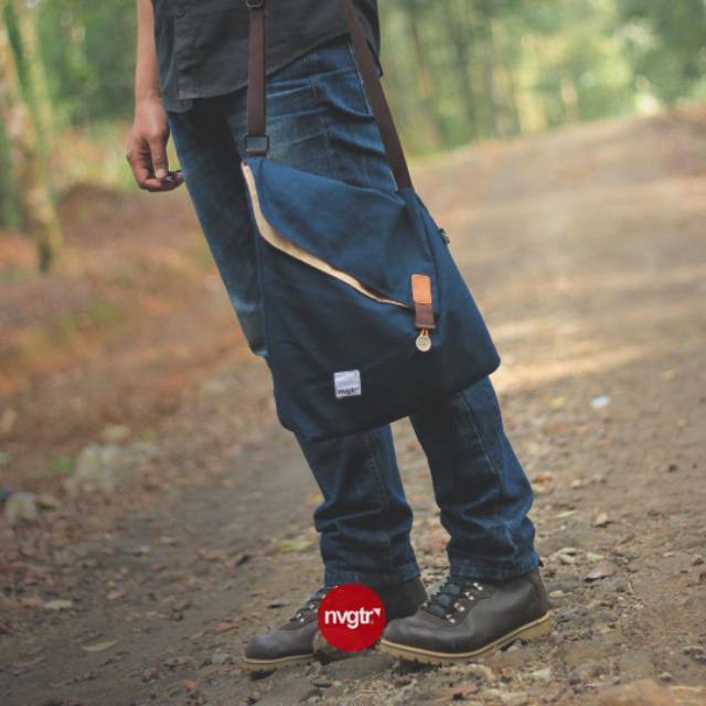 TAS SELEMPANG / TAS KULIAH / TAS SANTAI / TAS PRIA /TAS CEWEK