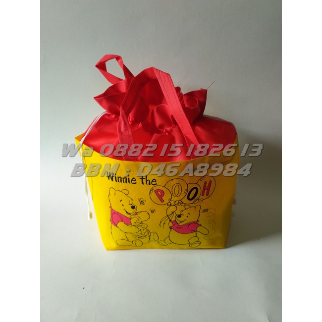 

Tas Ulang Tahun Anak Kartun WINNIE THE POOH | Tas Serut Box Nasi Ukuran 20x20cm