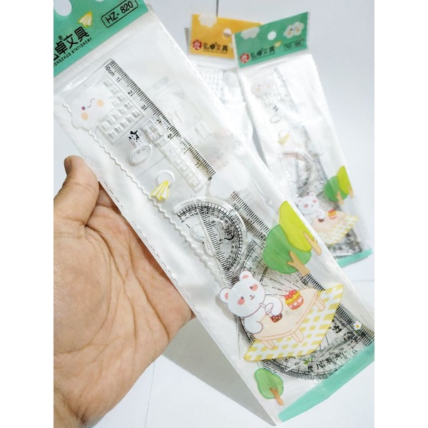 

LL48 Penggaris Set Isi 4 Karakter