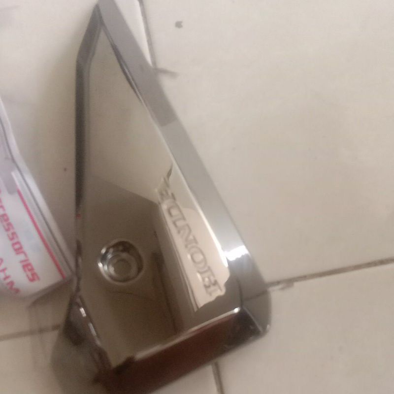 Garnish knalpot vario 160 original honda