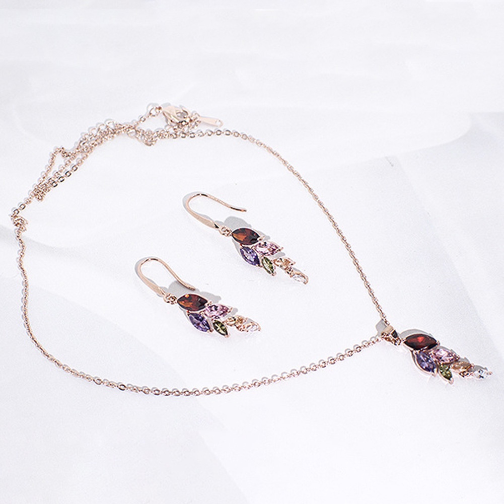 Hu Hu Hu Hu Hu Alat Bantu Pasang Kacamata♡ Set Anting Dan Kalung Rantai Desain Daun Aksen Kristal Berlian Imitasi Untuk Wanita