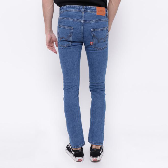 Edwin Celana Jeans Slim Fit Pria Panjang Medium Blue La 02 - Biru, 28