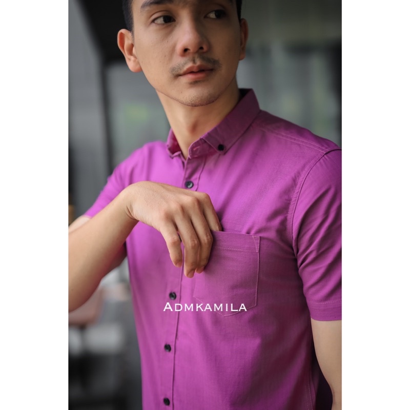 Kemeja pria polos slimfit kasual basic HeM lengan pendek ungu