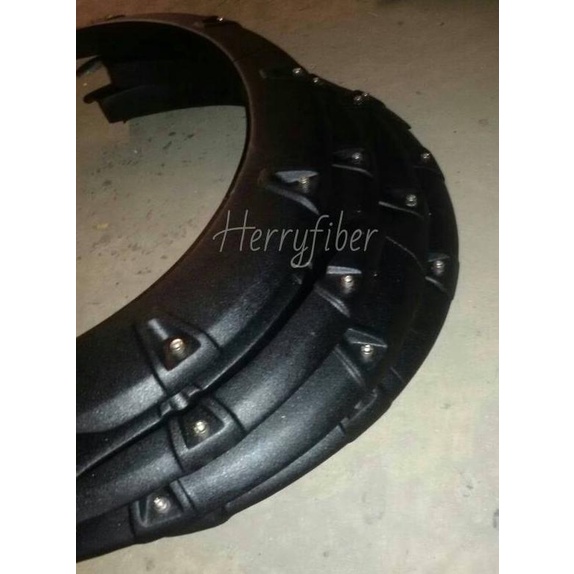 Over Fender New Avanza