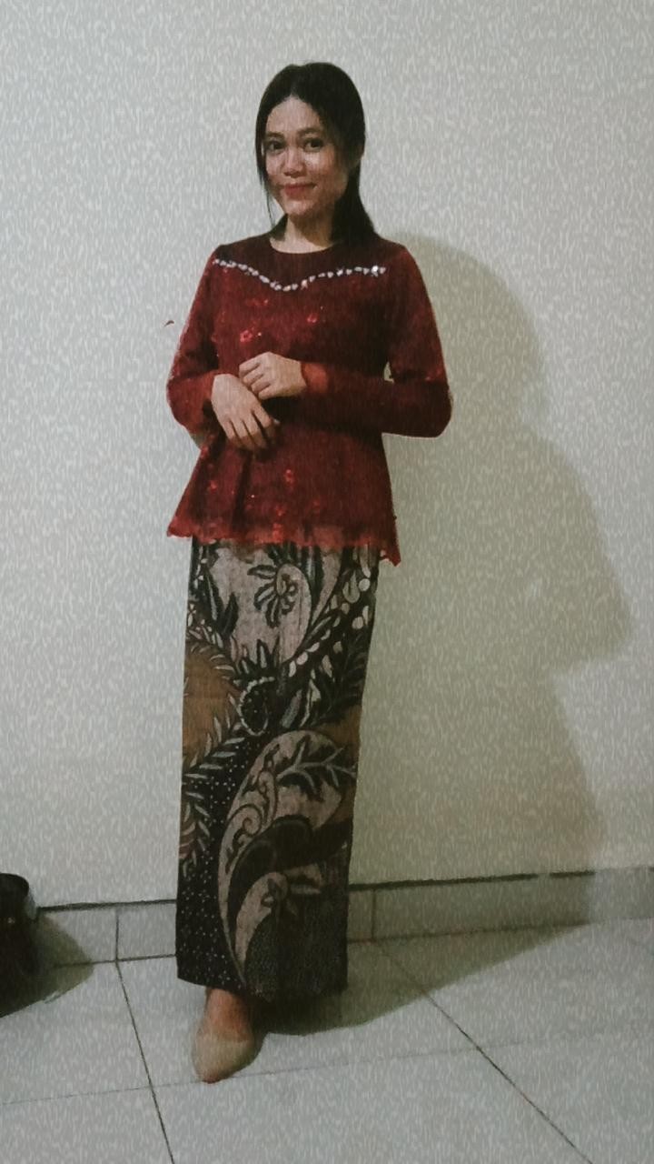 Batik Couple Dan Kebaya Asyifa Marun