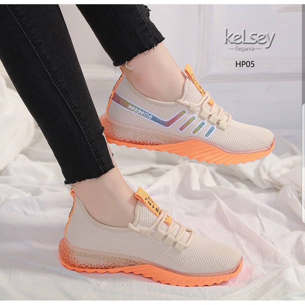 Sneakers Wanita Walk in casual WA395