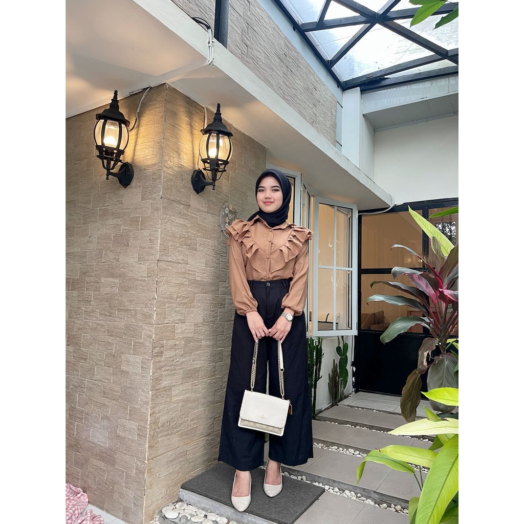 GFS LELANA WRAP BUTTON RUFFLE SHIRT