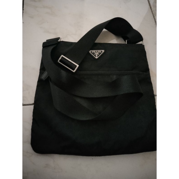 Sling bag Prada pria preloved