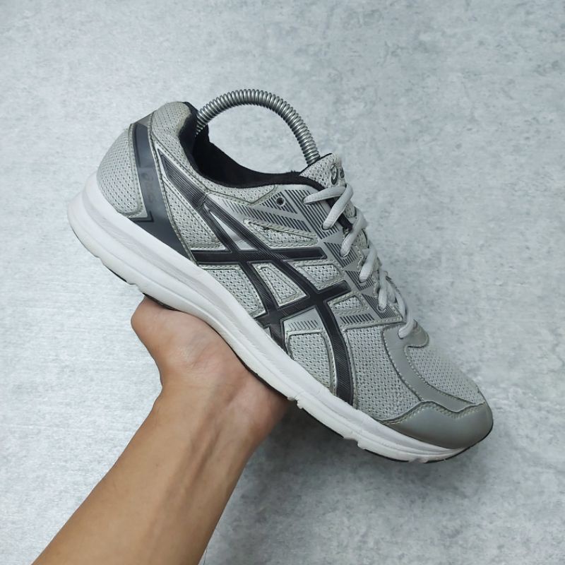 Sepatu Bekas Asics