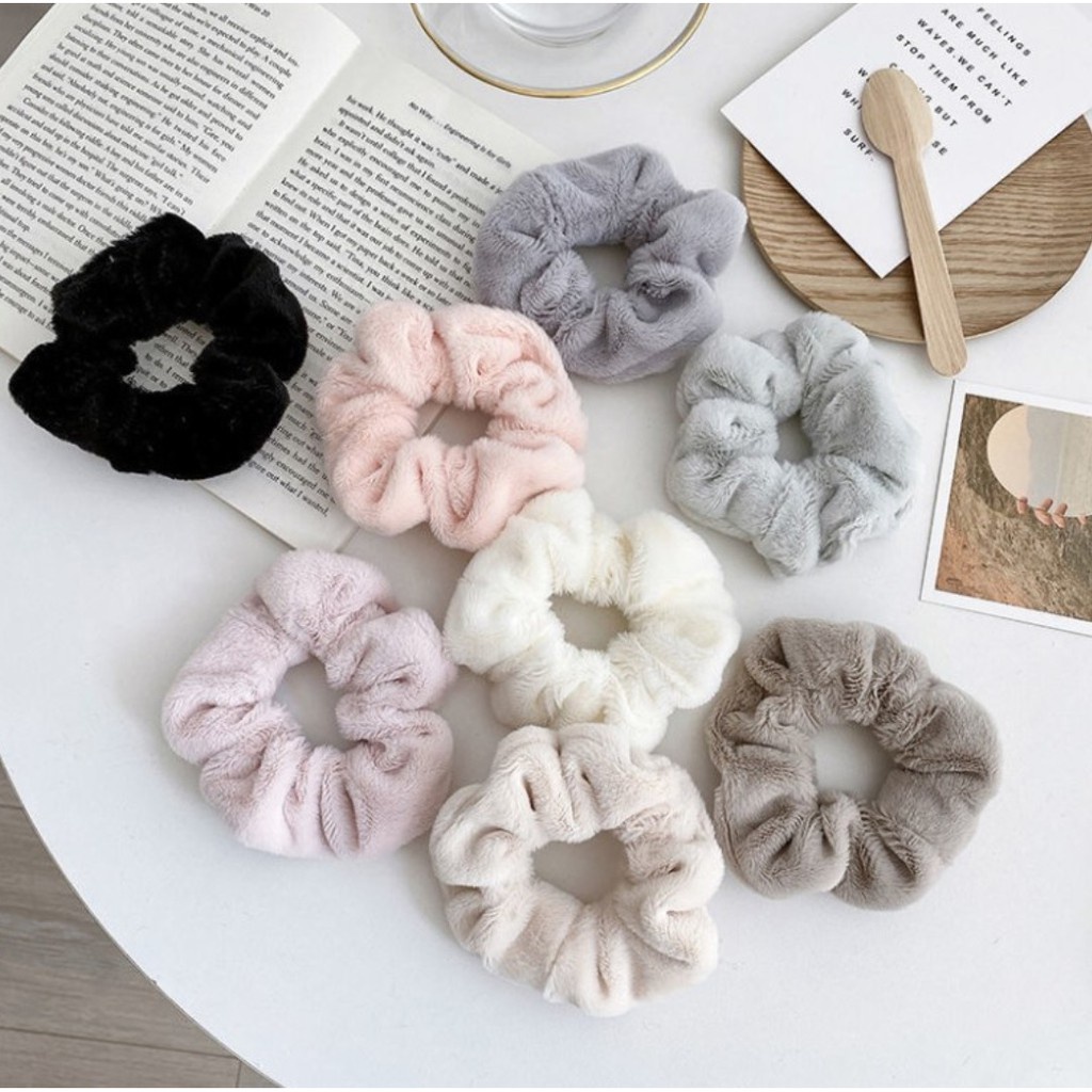 Scrunchies Ikat Rambut Bulu Korea Cepol Hijab BISA COD