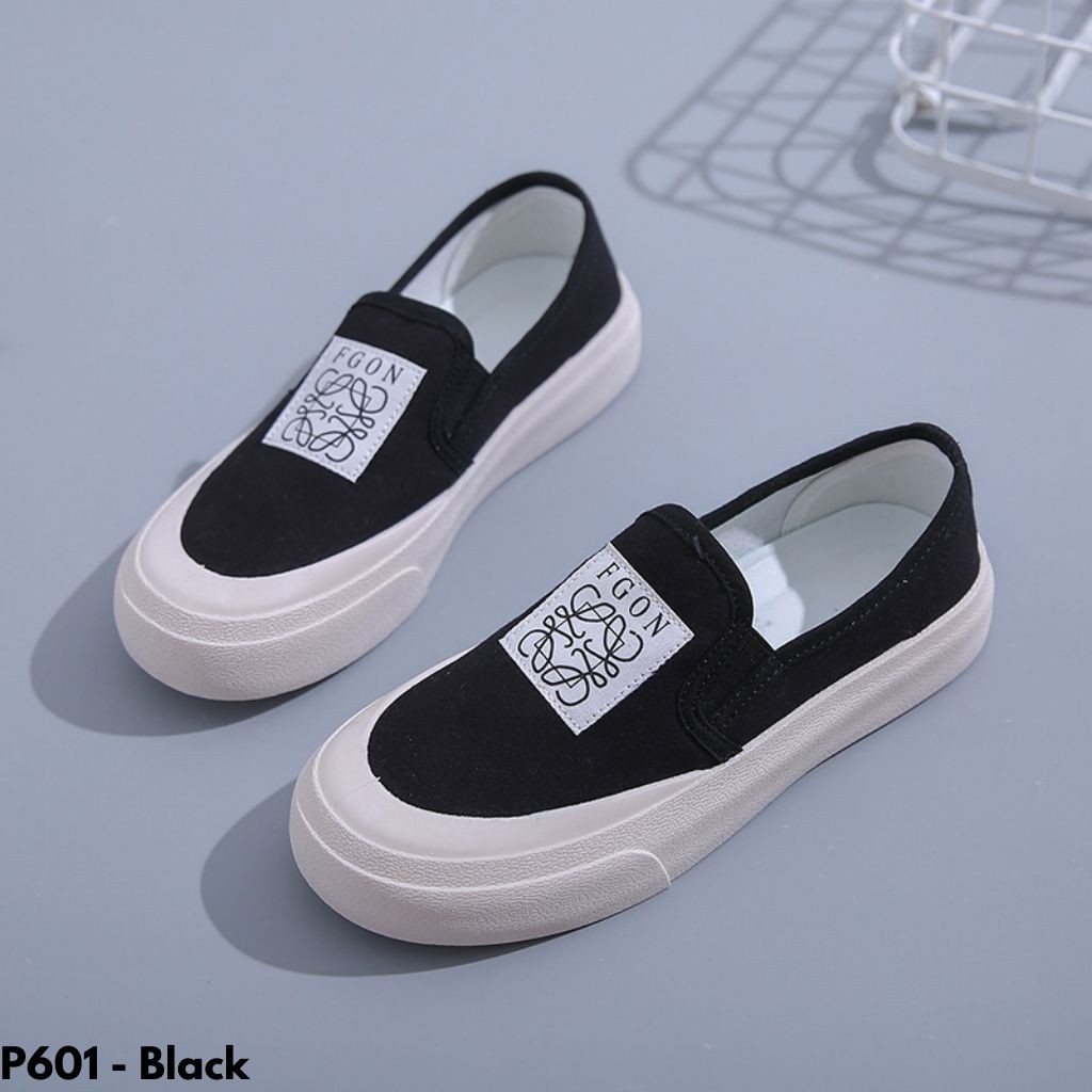 SEPATU SNEAKERS WANITA SLOP TANPA TALI KANVAS SOLE KARET NYAMAN REMAJA DEWASA KERJA NGANTOR P601-Black