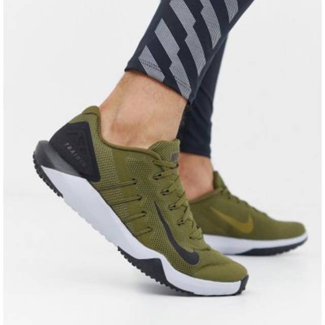 nike retaliation tr2