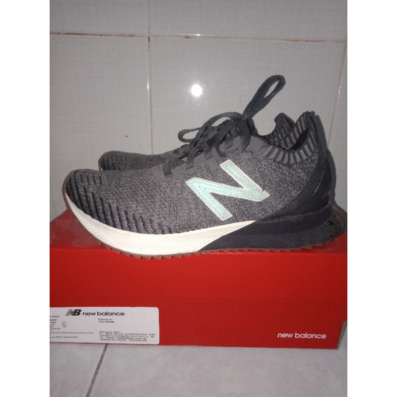 (PRELOVED) Sepatu Running New Balance
