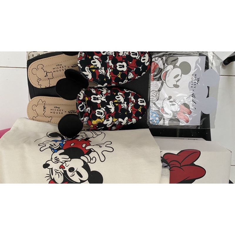 ITTAHERL X DISNEY VOL 2 size 39