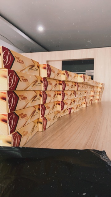 

NOB Pia coklat pia susu pia keju Bandung, pia bandung enak, oleh oleh bandung murah Hampers Natal