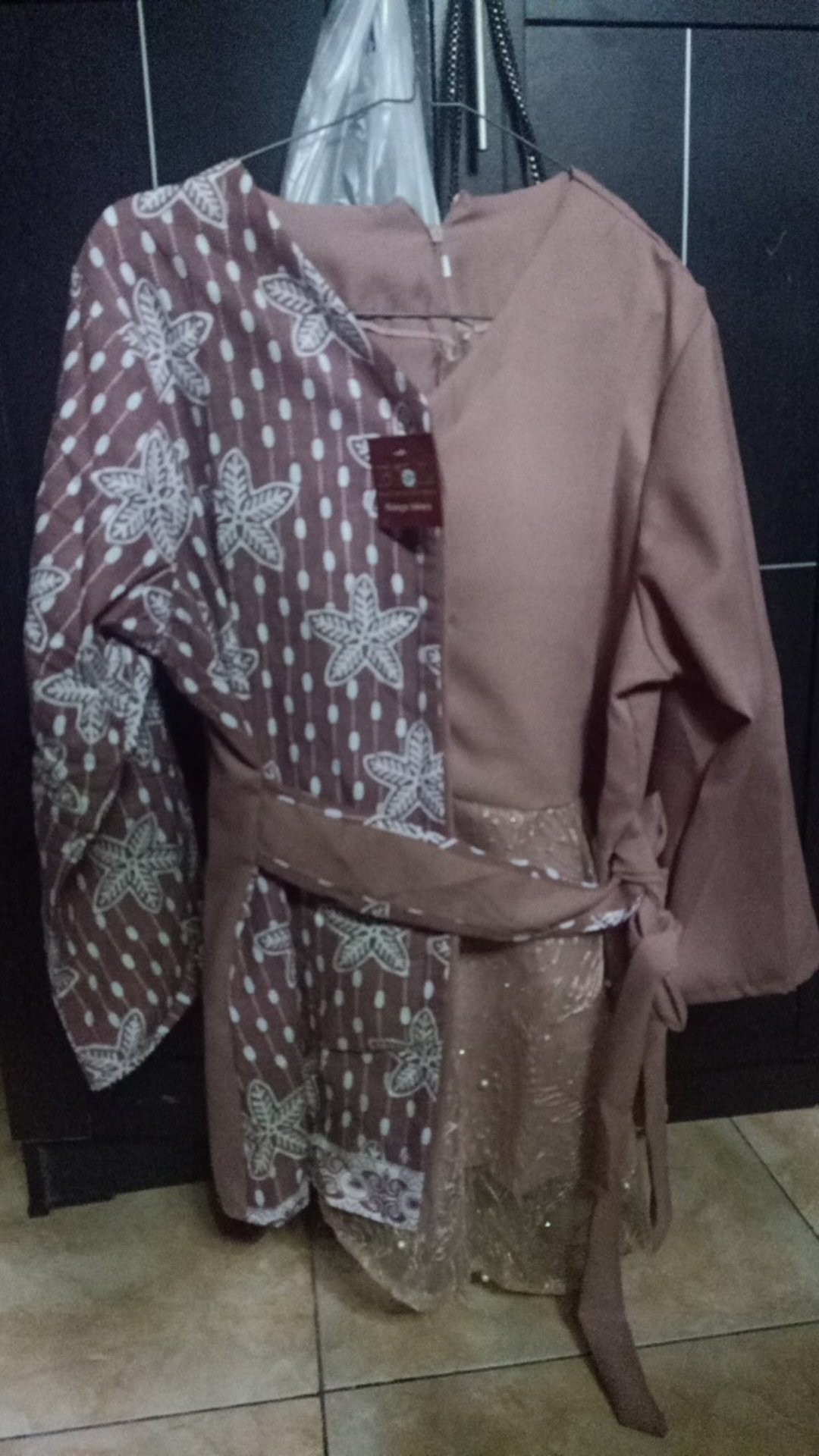 Atasan Batik Blouse Wanita Shabrinablouse Sabrina Shabrina Tile Atasanwanita Atasanbatik Avora