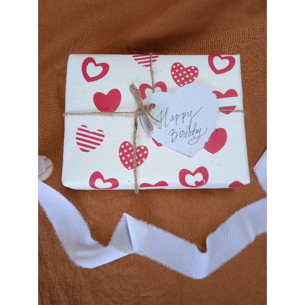 

kertas kado ramah lingkungan warna Putih Tulang Size A3