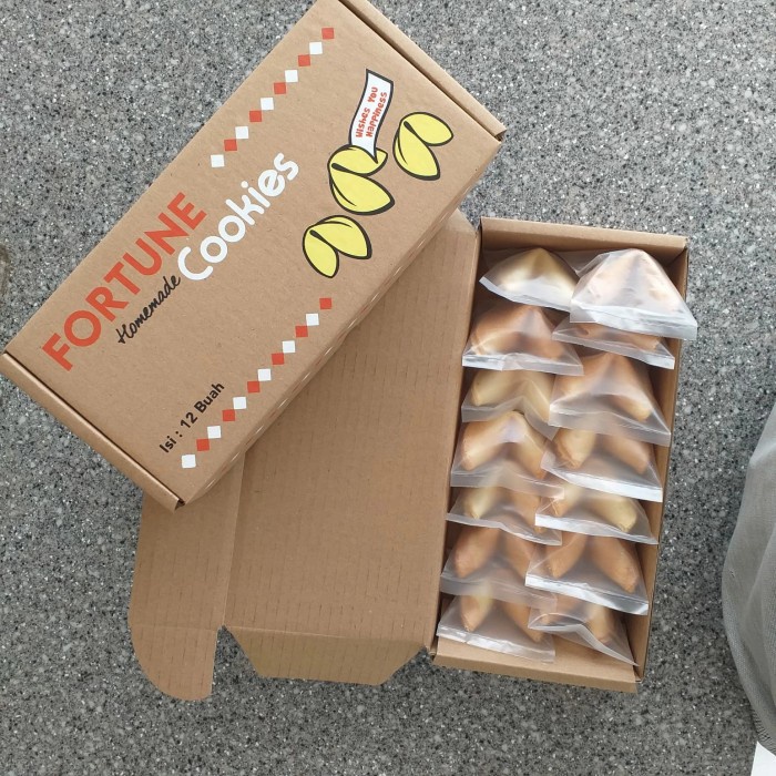

T20R Fortune Cookies Box (Isi 12 Bh) Ht501Gr
