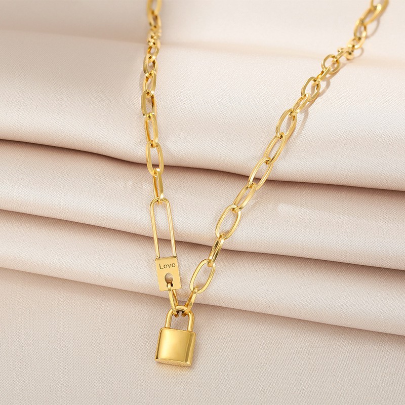 Kalung tebal gembok love Titanium Korea Style Wanita Anti Karat