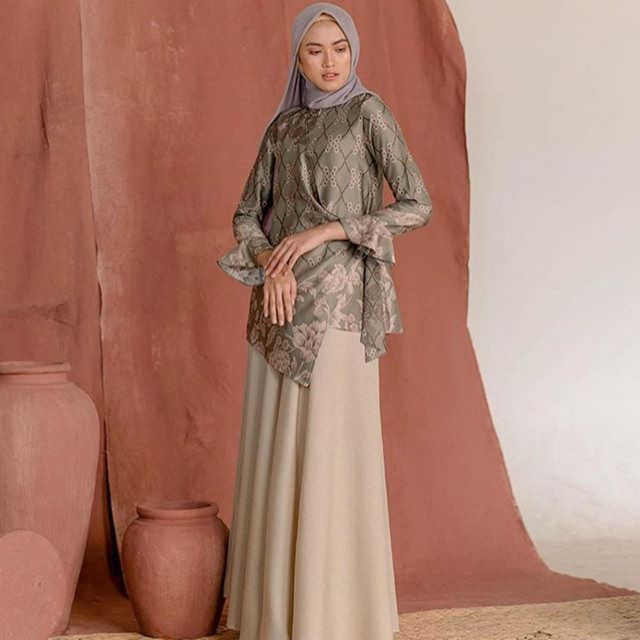 Sumbawa blouse in forest S by Wearing Klamby