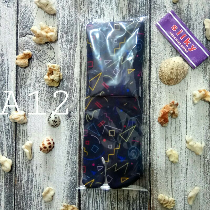 KAOSKAKI MUSLIMAH FULL PRINT NO A12