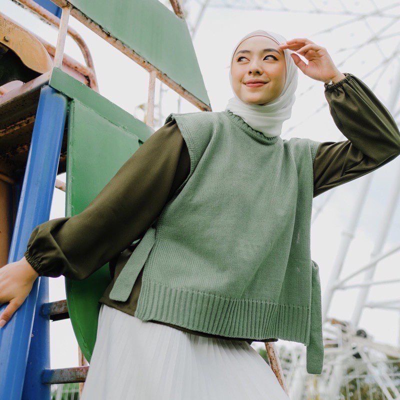 Rompi Tali Wanita Rajut / Rompi Rajut Tali Pinggir