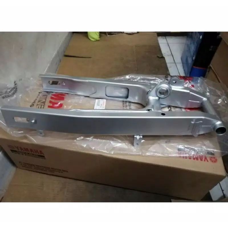 SWING ARM BELAKANG VIXION OLD 2007-2012 ASLI ORIGINAL YAMAHA