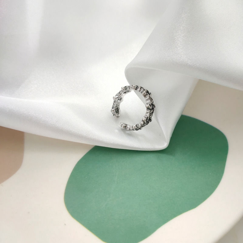 Cincin Bentuk Bintang Segi Enam Model Hollow Bahan Metal Gaya Korea