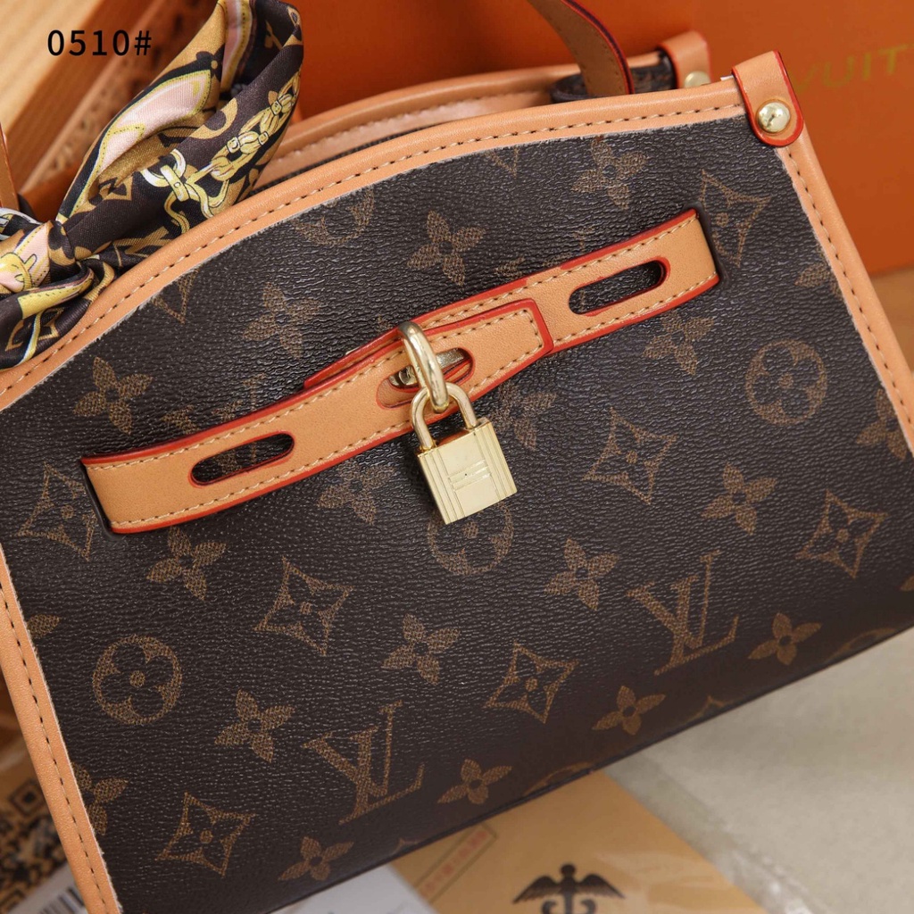 HandBag Shoulder Bag in Mono 0510