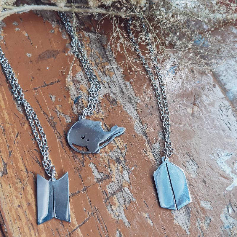 kalung Whale BTS Army (paus)
