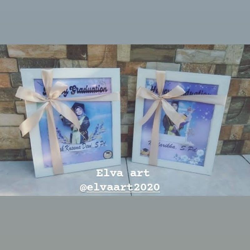 hadiah wisuda (bingkai foto)