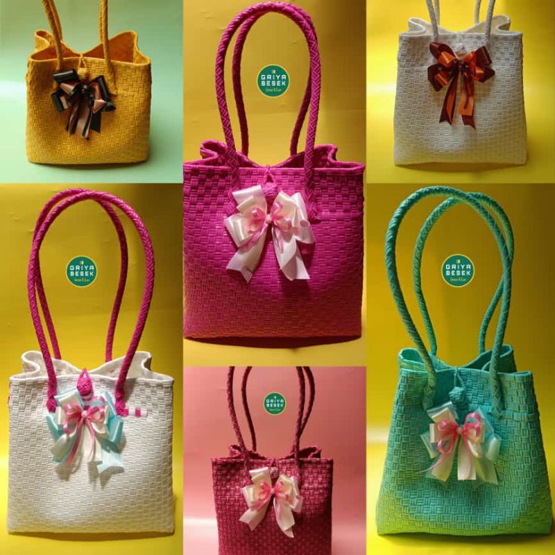 

Tas Hampers Cantik Bahan Jali Jali, Rapi & Halus