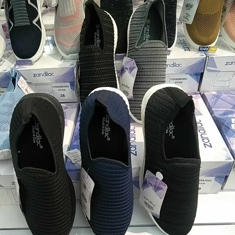 Sepatu snakers pria Empuk 100% Original merk Zandilac