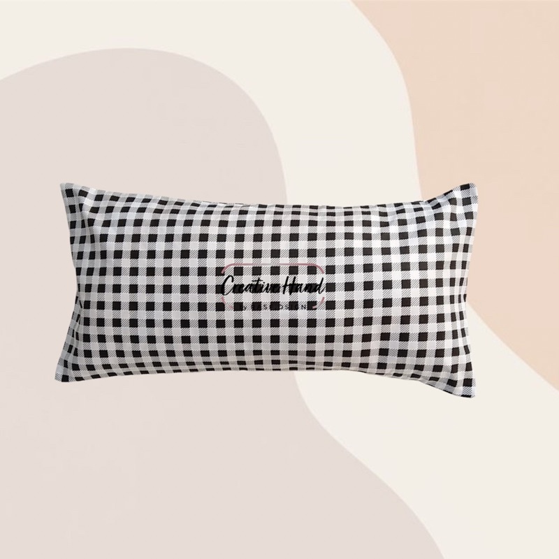 Sarung Bantal Imut motif kotak kecil 25x50