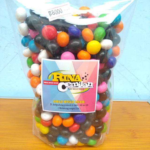 

biskuit coklat warna warni
