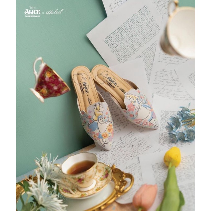 Ittaherl Disney Alice NEW size 38