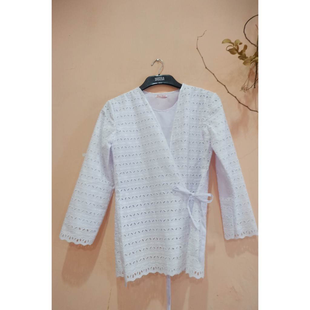 Hyukoh lace top